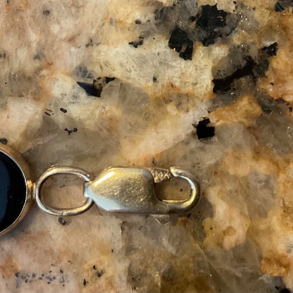 14k and onyx bracelet - Picture 5 of 5